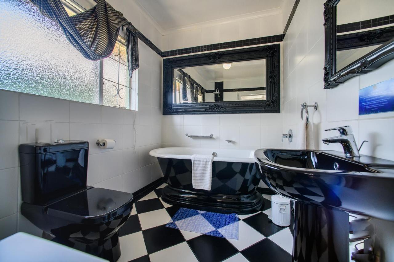 Ndalo Guest House, Бадплаас Екстериор снимка
