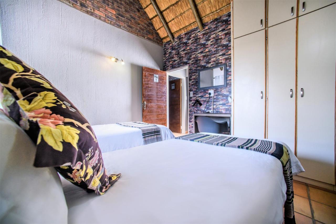 Ndalo Guest House, Бадплаас Екстериор снимка